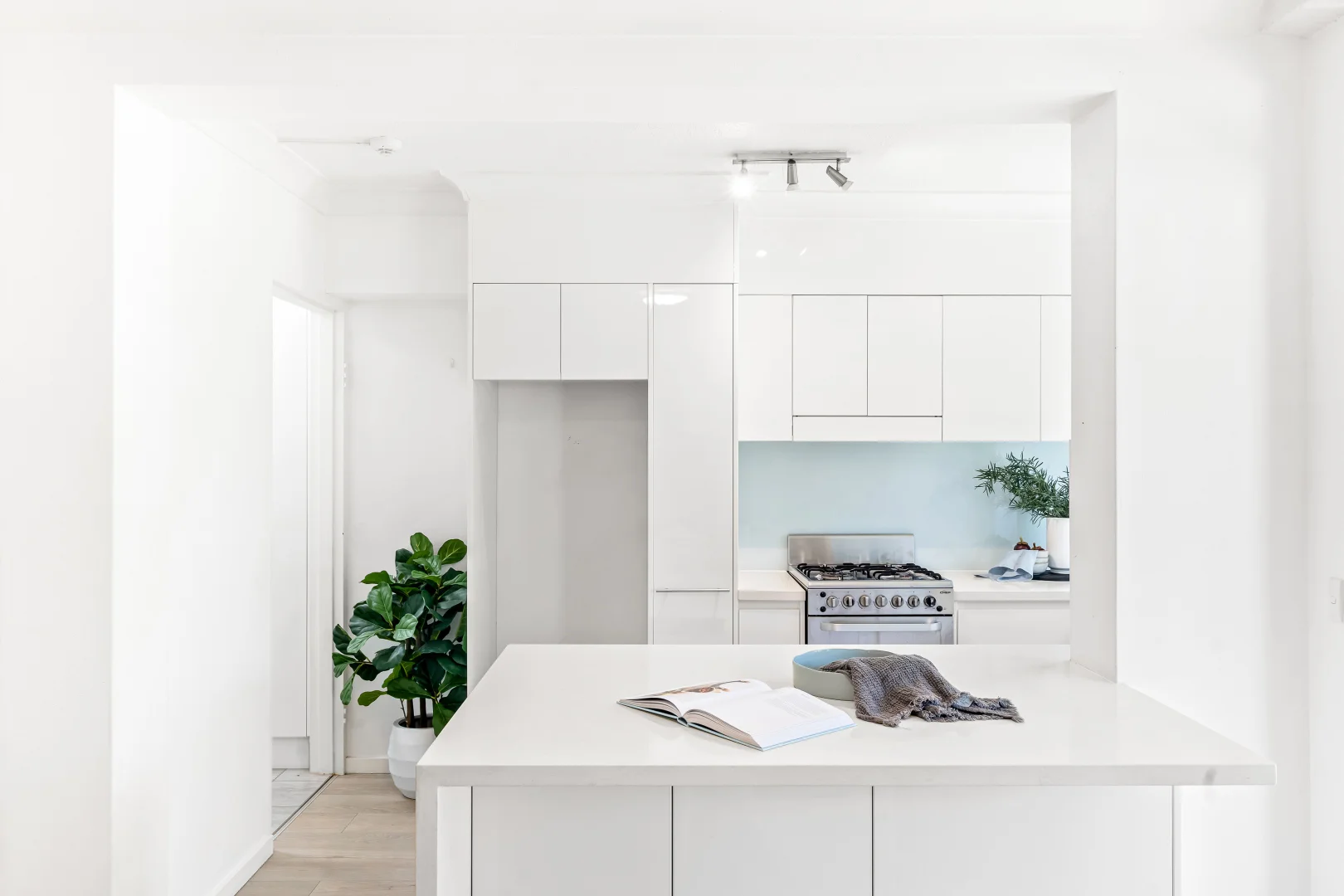 Additional image 6 of 8/68-70 Pacific Parade, Dee Why NSW 2099