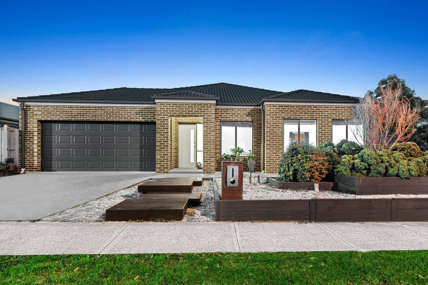 4 bedrooms House in 42 Chantenay Parade CRANBOURNE NORTH VIC, 3977