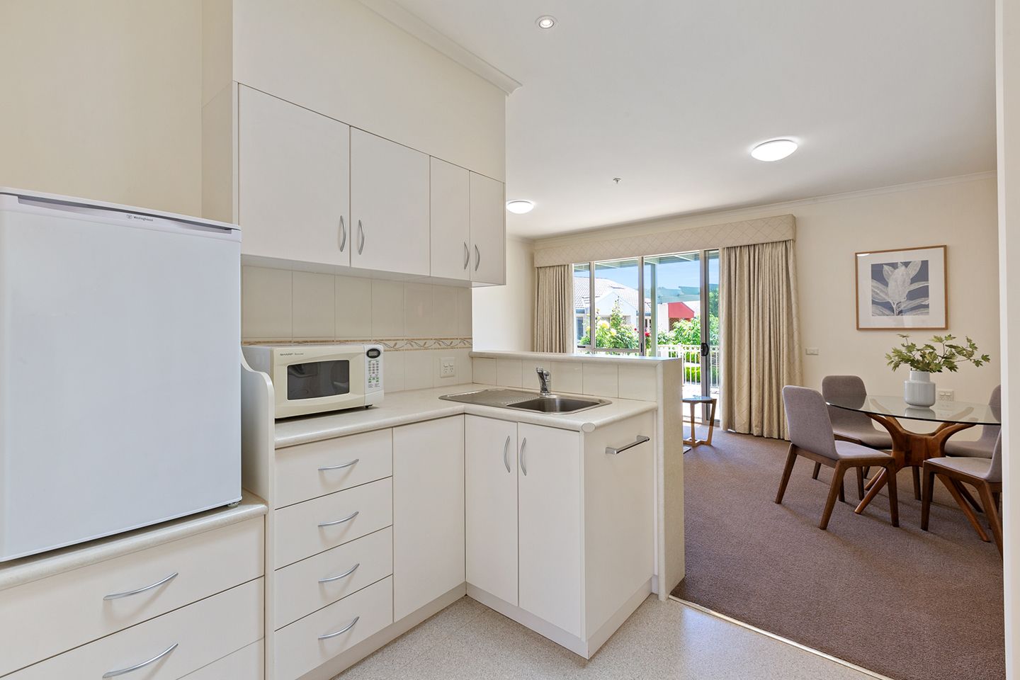 Apt 208/150 Mornington-Tyabb Road, Mornington VIC 3931, Image 2