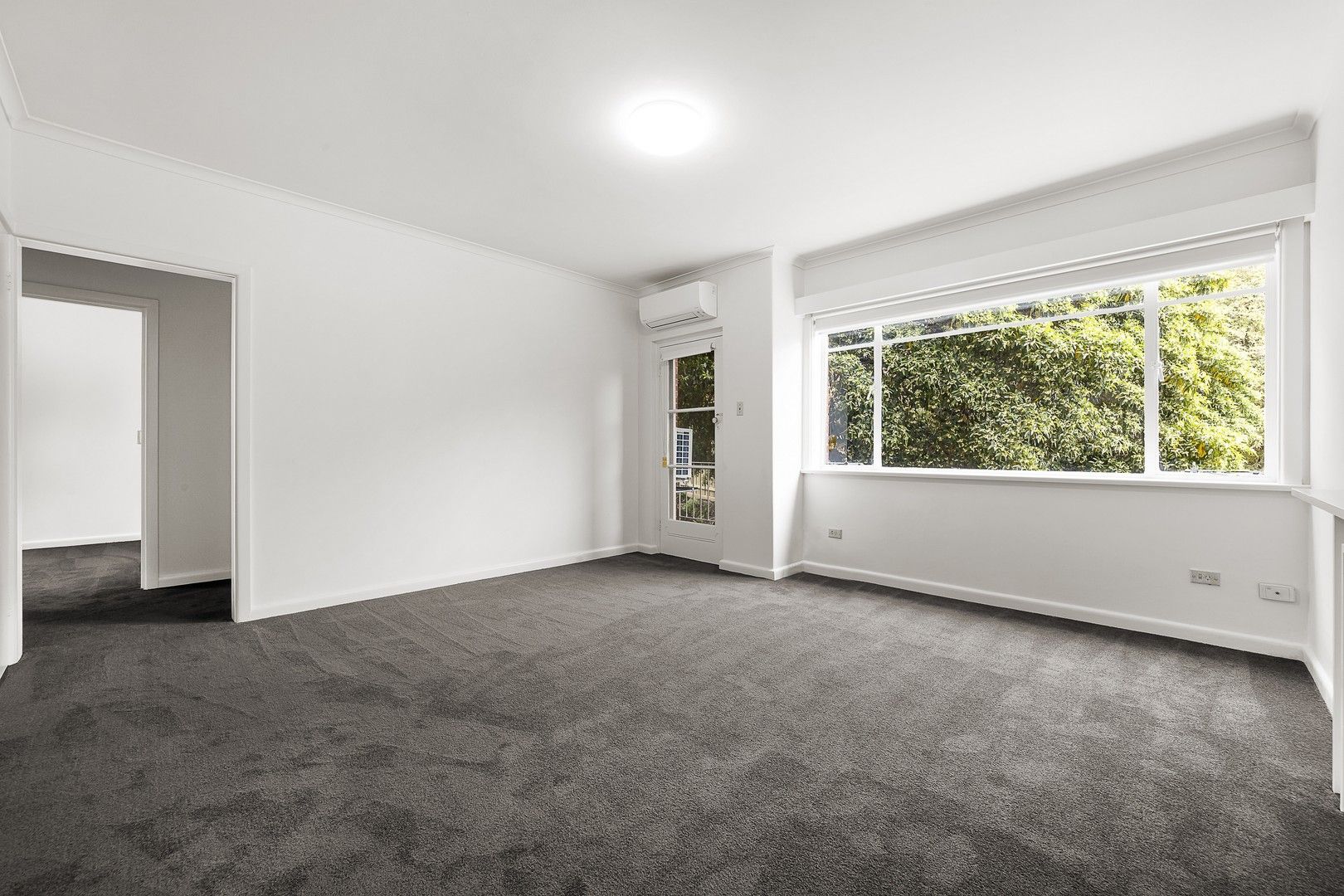 2/1A Washington Street, Toorak VIC 3142, Image 2