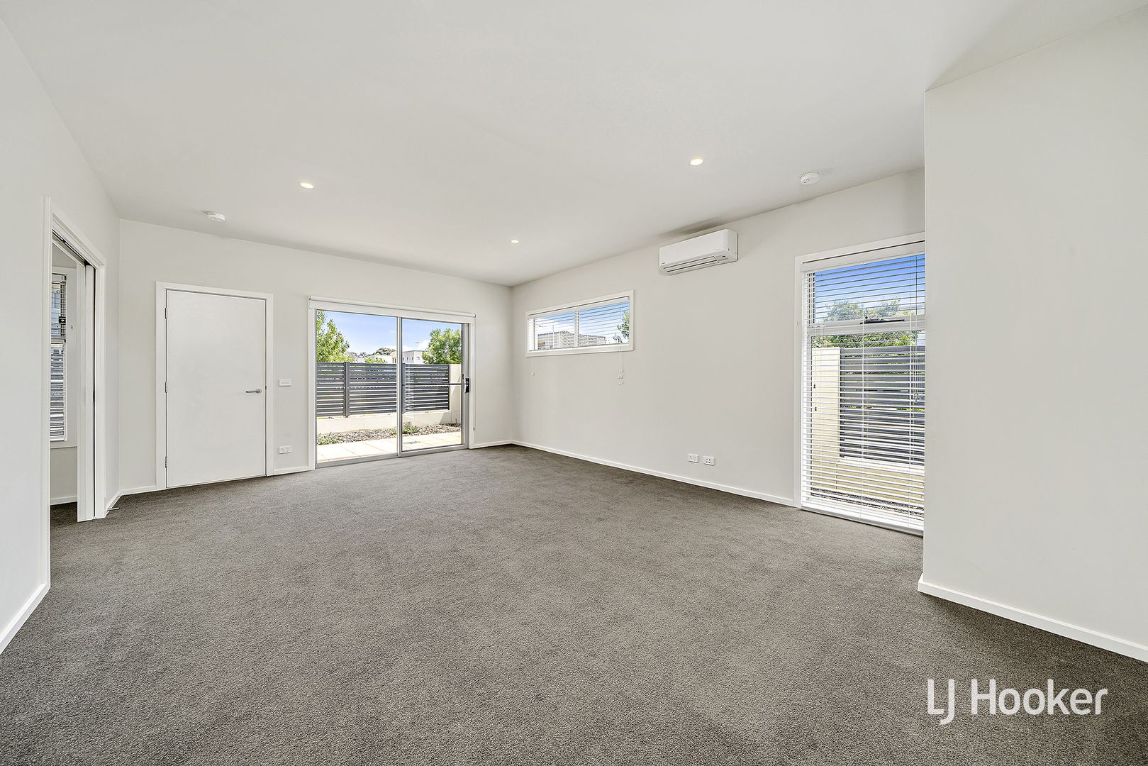 1/233 Flemington Road, Franklin ACT 2913, Image 2