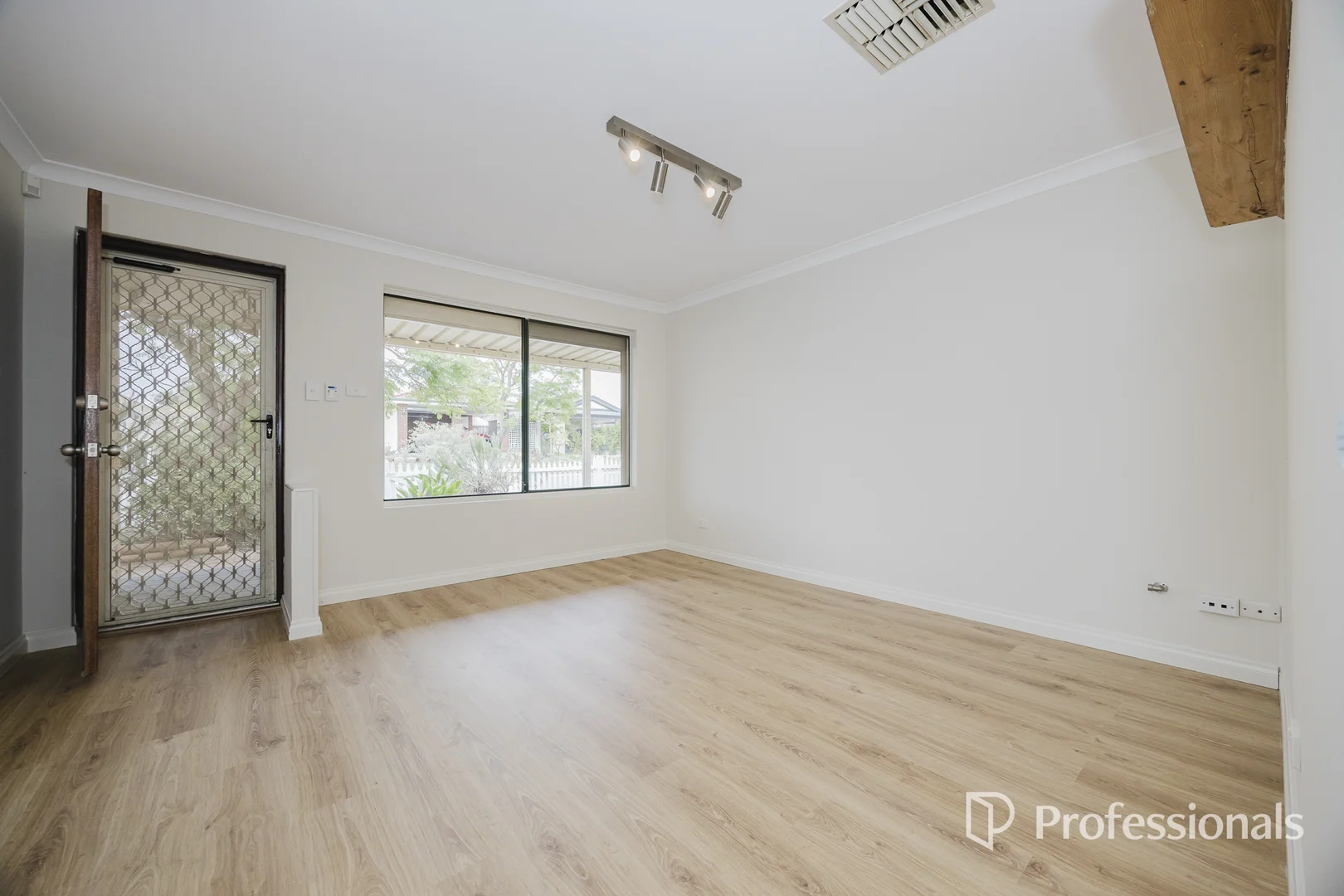 Additional image 6 of 32 Parrotbush Crescent, Ellenbrook WA 6069