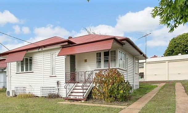 11 Barrett Street, East Ipswich QLD 4305