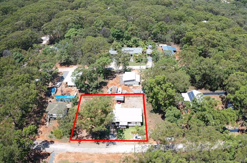 9 Glenfield Avenue, Russell Island QLD 4184, Image 2
