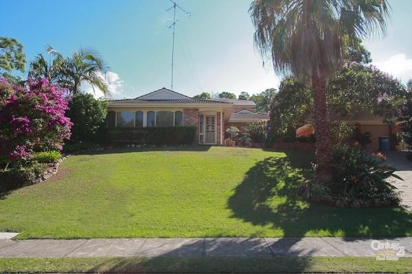 15 Parklea Avenue, Croudace Bay NSW 2280