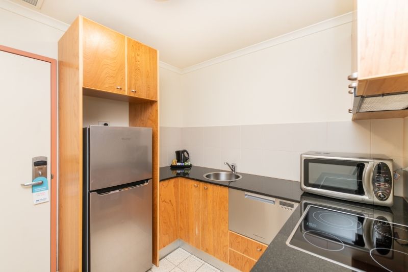 219/2 Akuna Street, City ACT 2601, Image 2