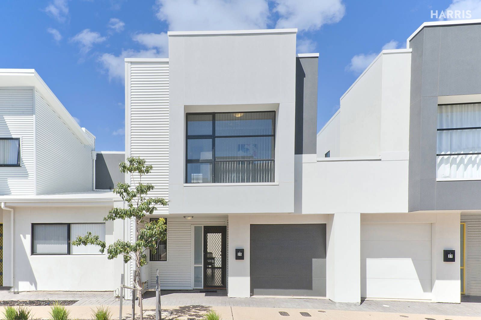 2 bedrooms Townhouse in 35 Freeman Avenue MUNNO PARA WEST SA, 5115