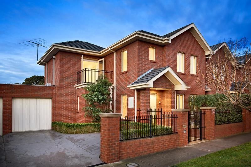 3 bedrooms Townhouse in 3/195-197 North Road ELSTERNWICK VIC, 3185
