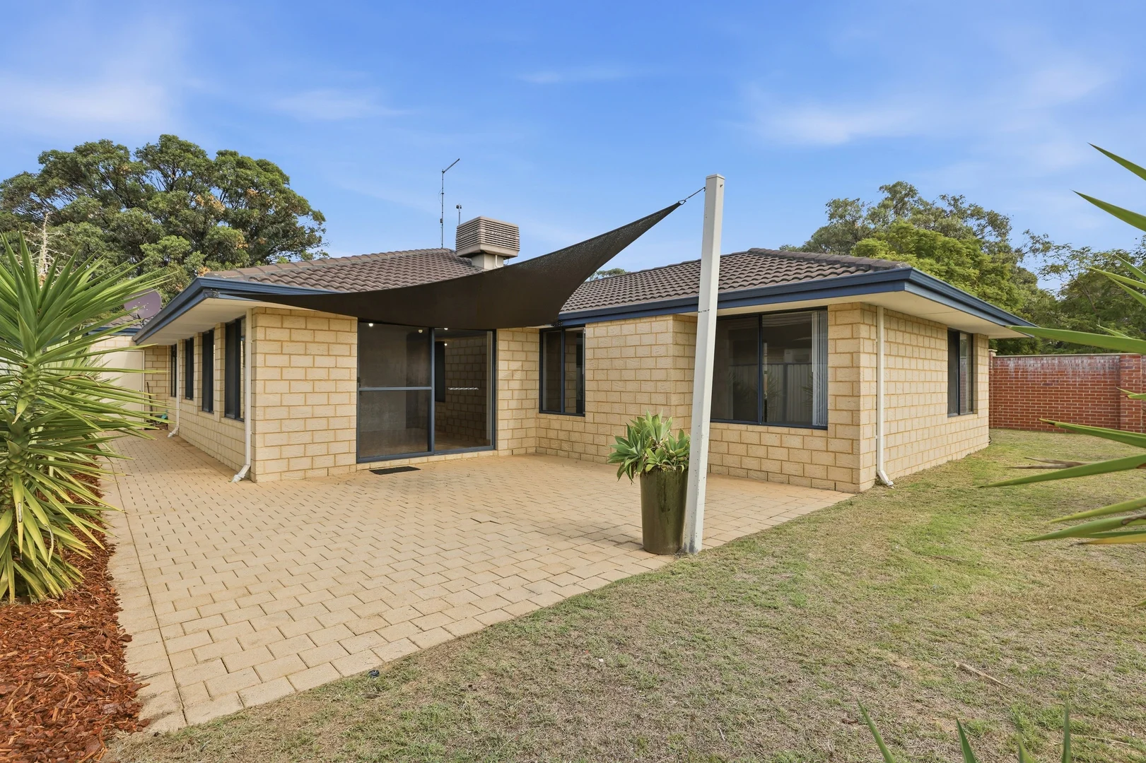 Additional image 22 of 2 Grandmere Parade, Meadow Springs WA 6210