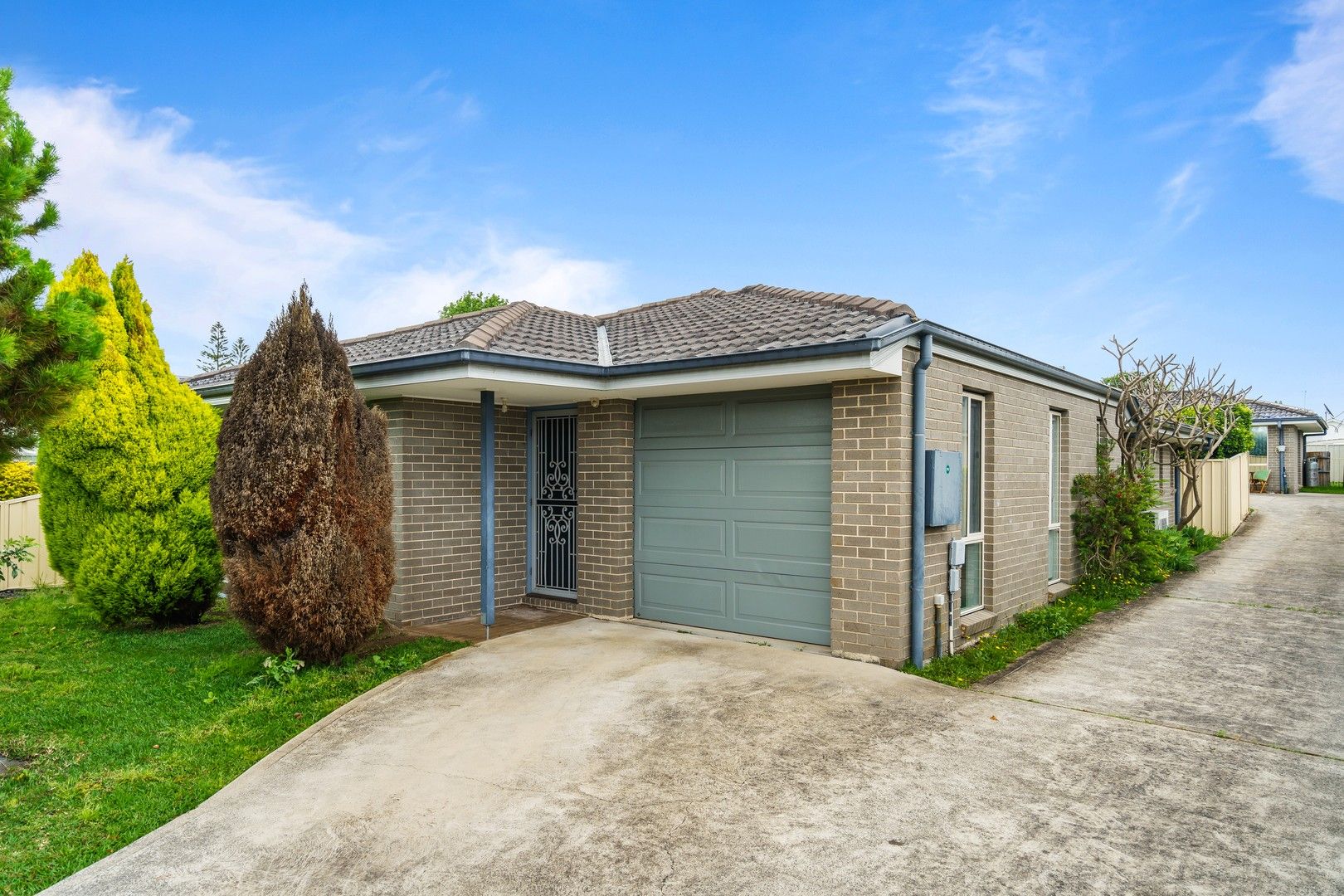 3 bedrooms House in 77a Hume Boulevard KILLARNEY VALE NSW, 2261