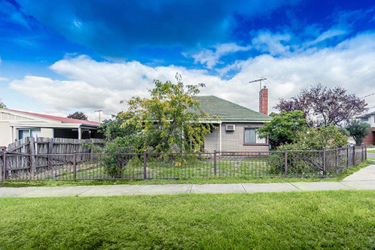 13 Memorial Avenue, Epping VIC 3076, Image 2