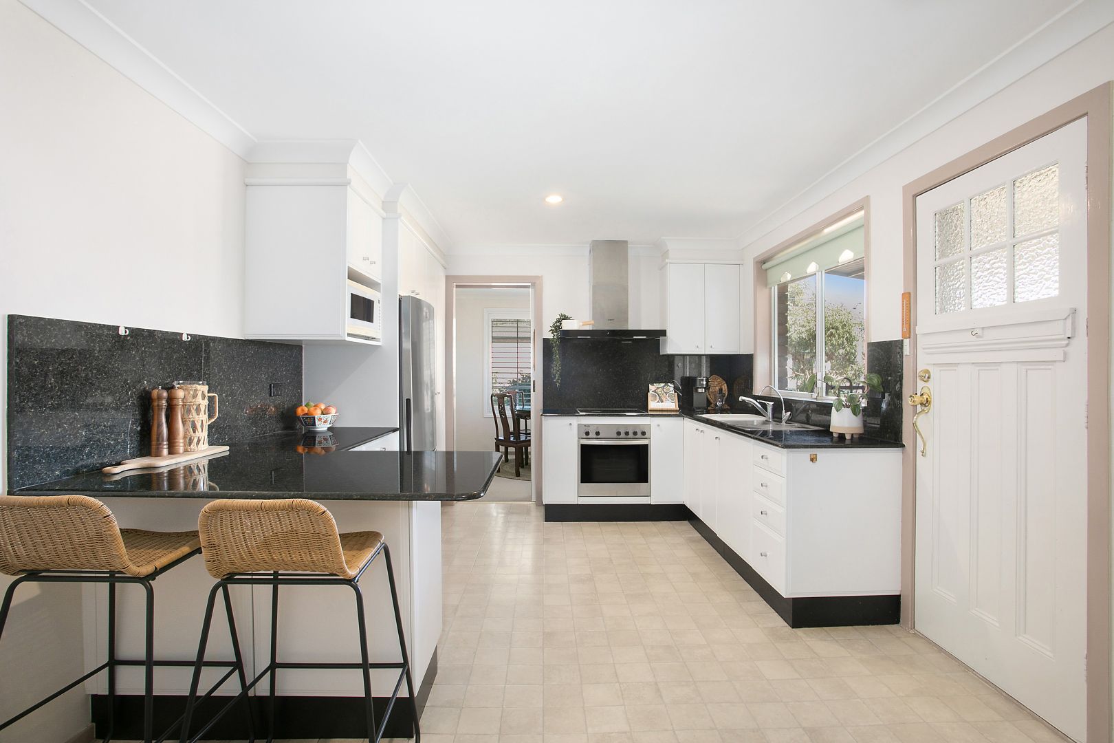 5 Montview Parade, Hornsby Heights NSW 2077, Image 1