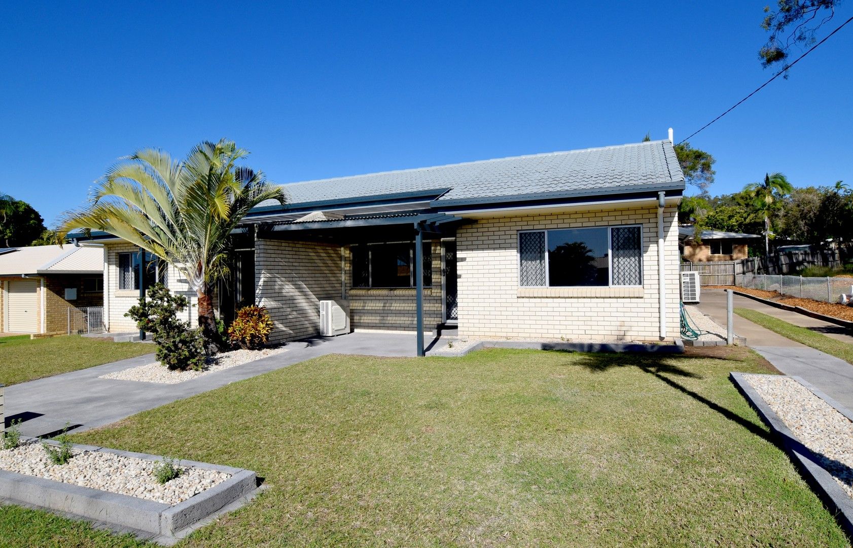 2/303 J Hickey Avenue, Clinton QLD 4680, Image 0