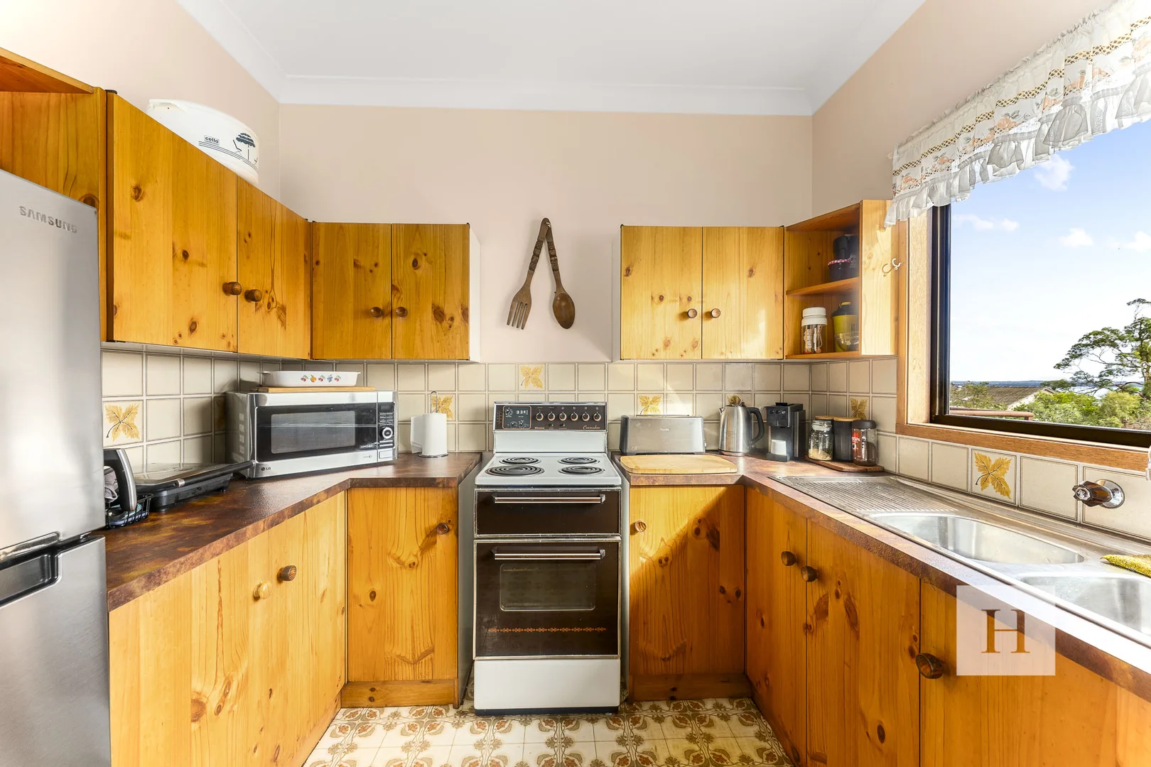 Additional image 4 of 180 Elizabeth Bay Drive, Lake Munmorah NSW 2259