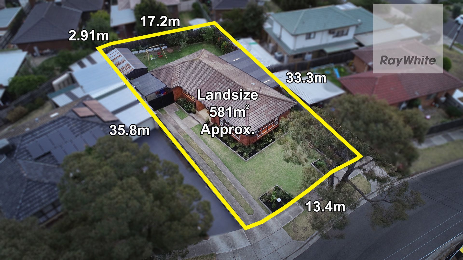 4 Neath Close, Gladstone Park VIC 3043, Image 2