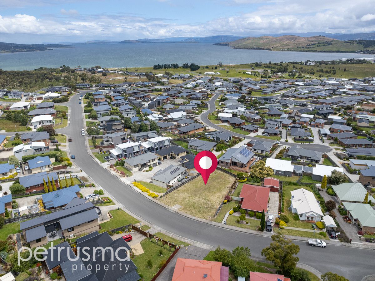 99 Oakdowns Parade, Oakdowns TAS 7019, Image 0