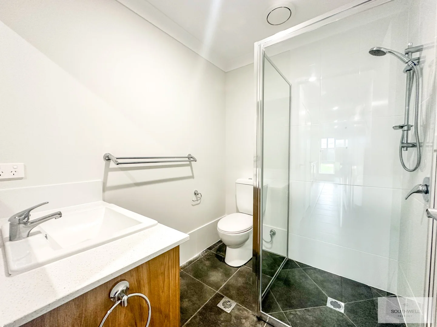 Additional image 4 of 2/56 Station Street, Kootingal NSW 2352