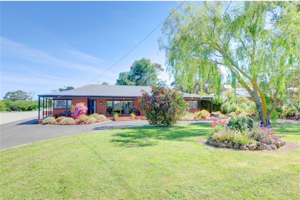 13 Cummins Road, Mount Rowan VIC 3352, Image 0