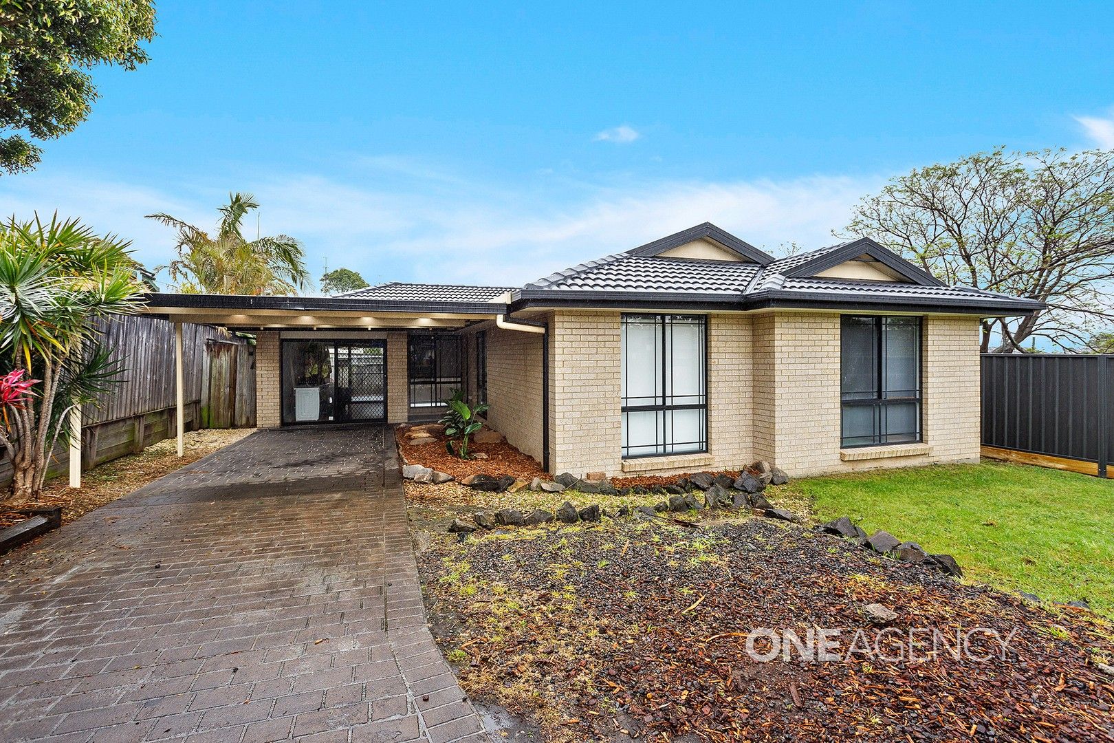 House in 2 Samuel Circuit, ALBION PARK NSW, 2527