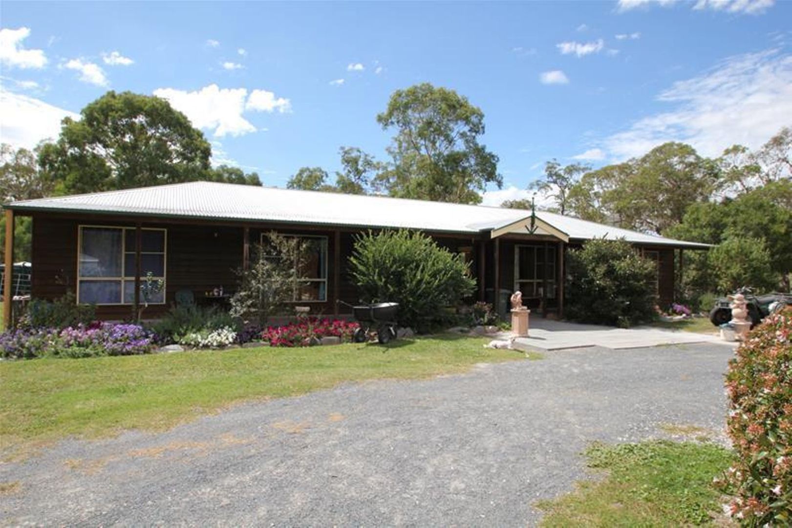 Tenterfield NSW 2372 House for Sale 630,000.00 Domain