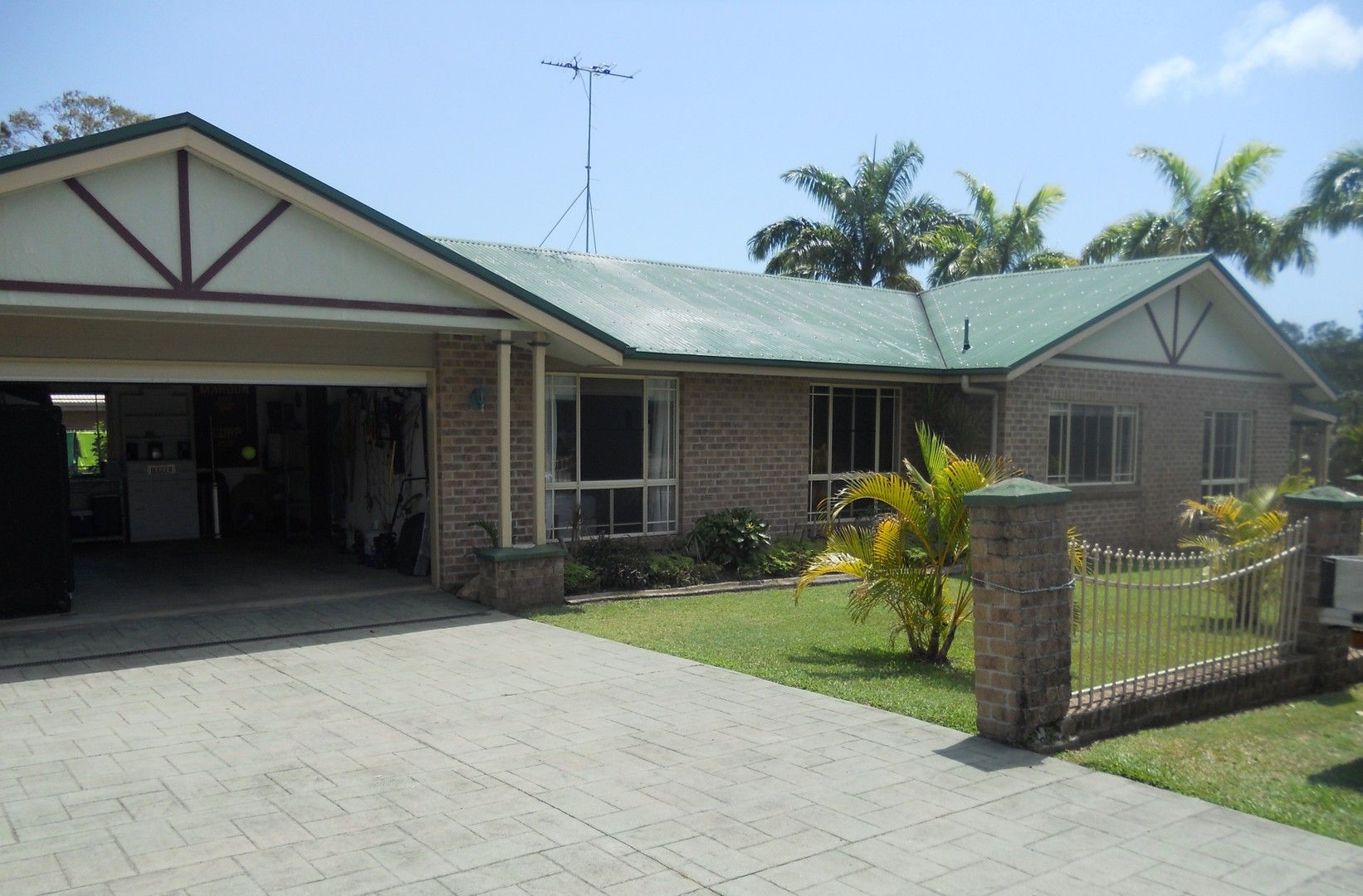 3 bedrooms House in 1 Broomdykes Drive BEACONSFIELD QLD, 4740