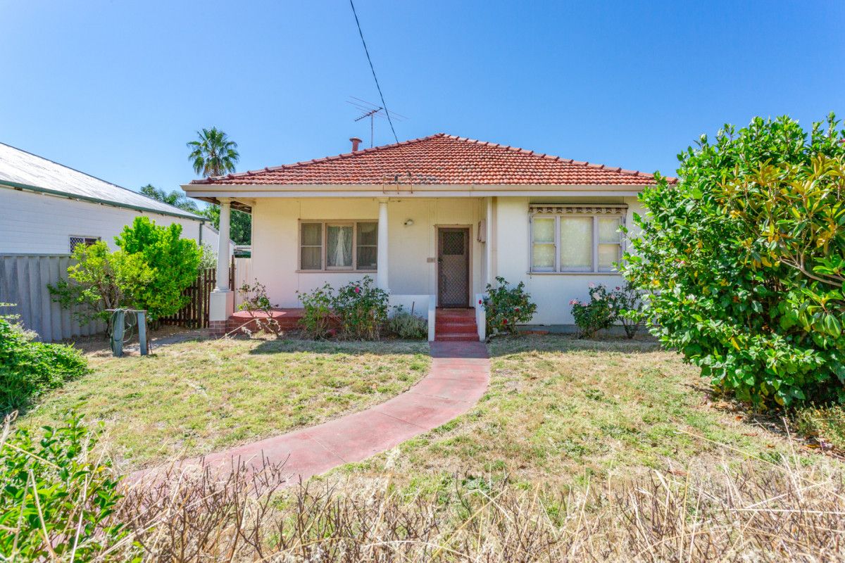 113 Mallard Way, Cannington WA 6107, Image 2