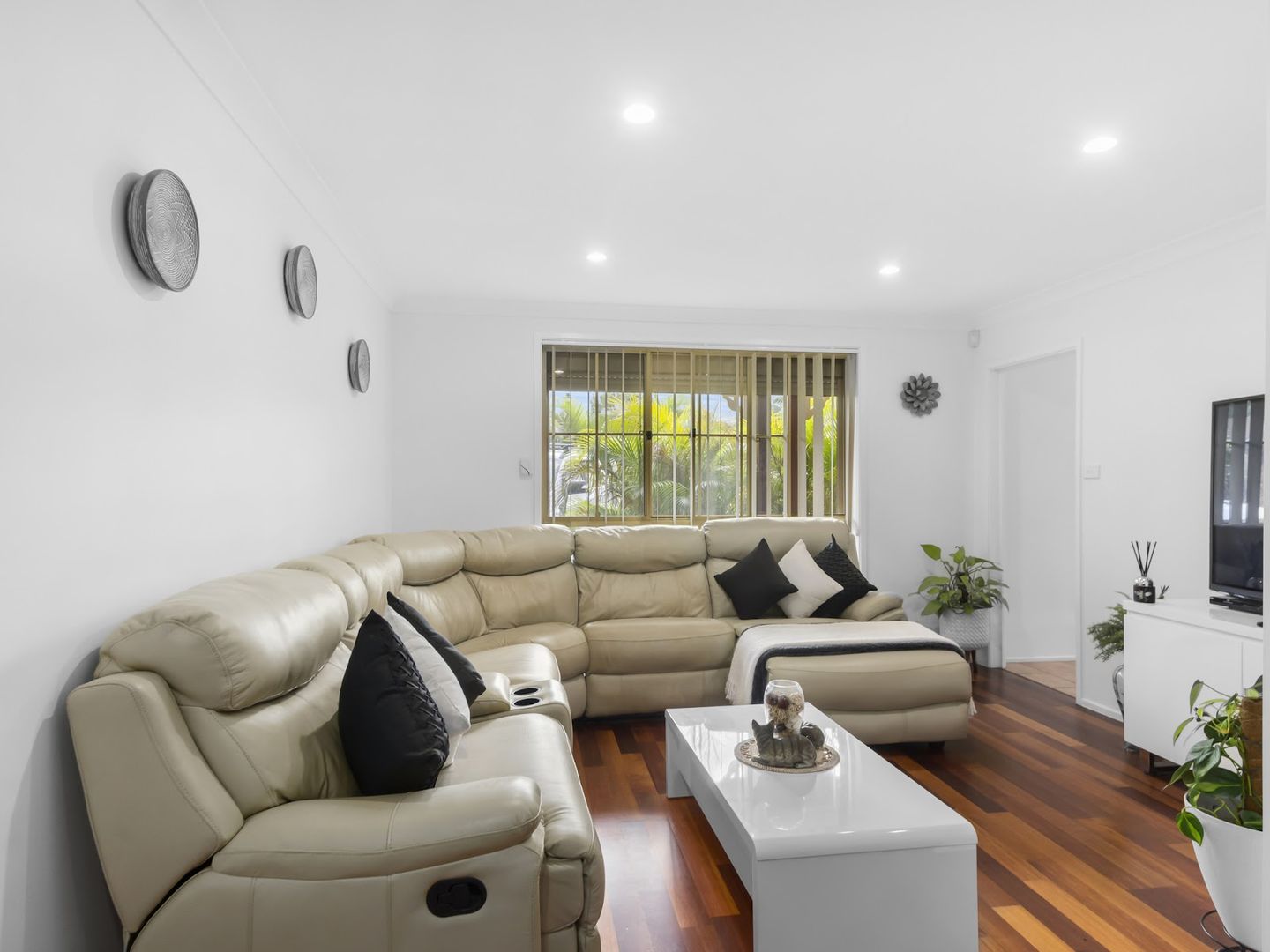 2 Benares Court, Horsley NSW 2530, Image 2