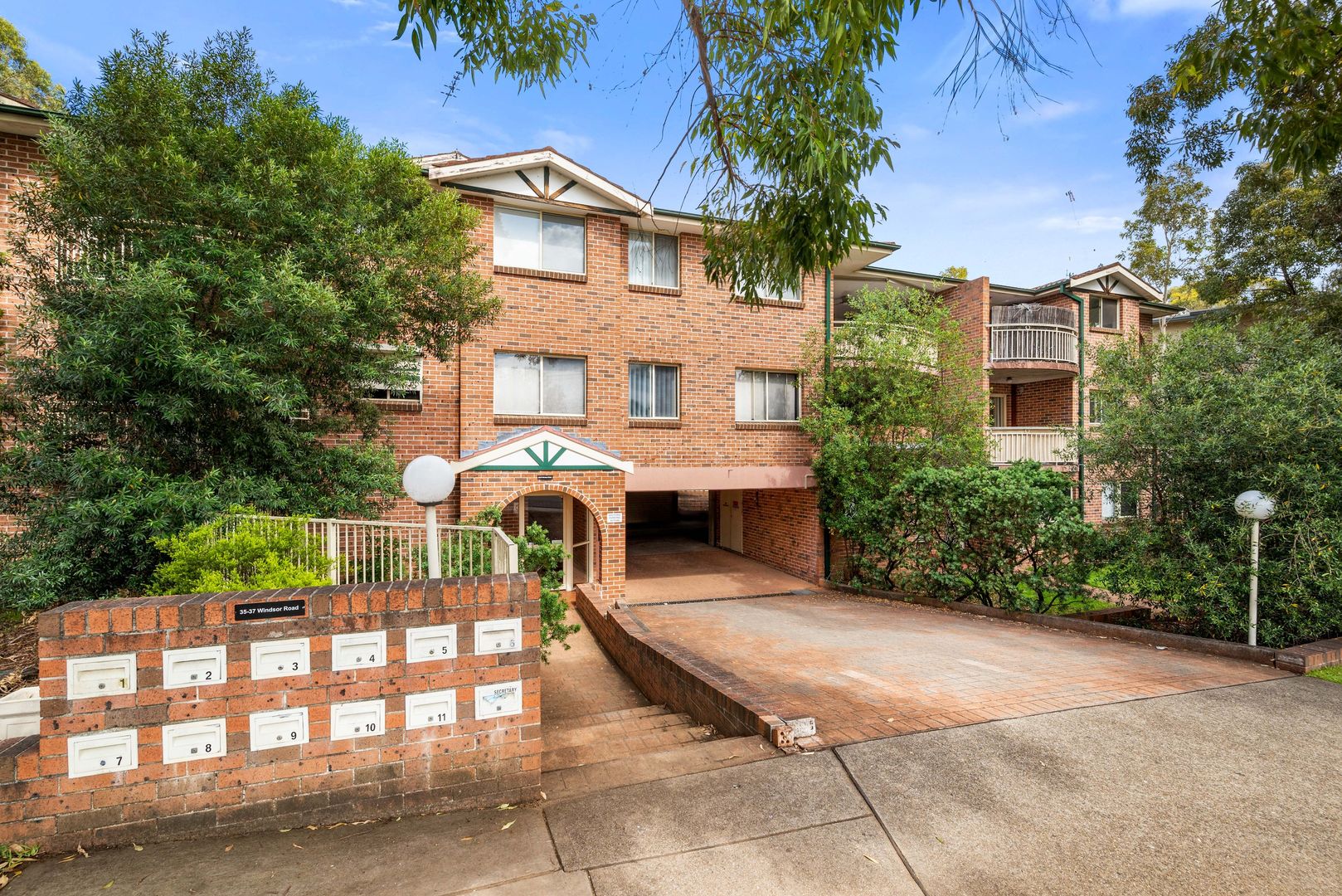 1/35-37 Windsor Road, Merrylands NSW 2160