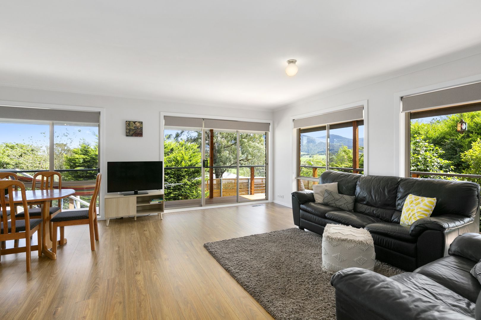 14 Grand Panorama Court, Launching Place VIC 3139, Image 2