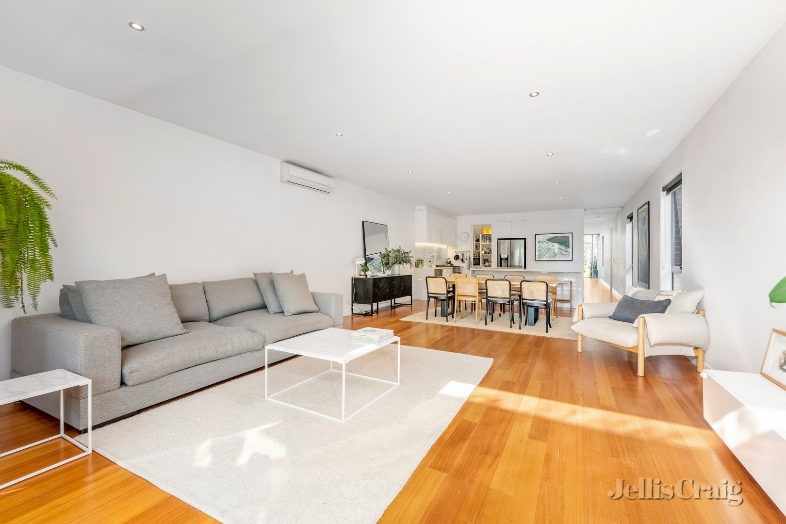 206 Gillies Street, Fairfield VIC 3078 House For Rent 1,050 Domain