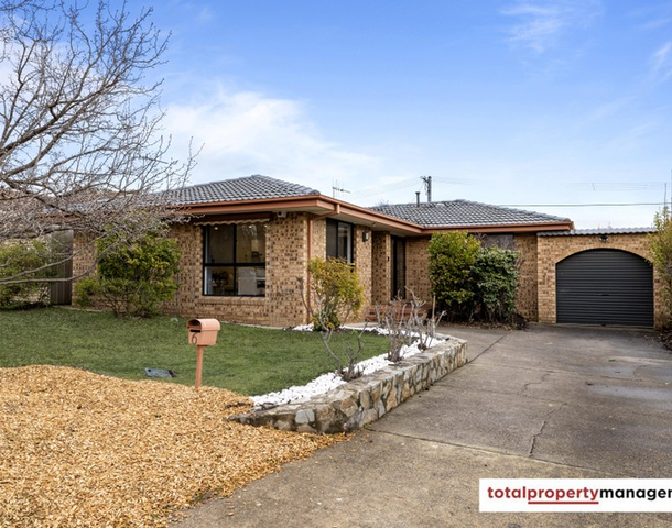 6 Bungonia Street, Narrabundah ACT 2604