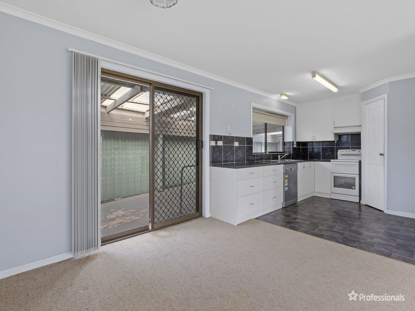 1/26 Hope Street, Maryborough VIC 3465, Image 2