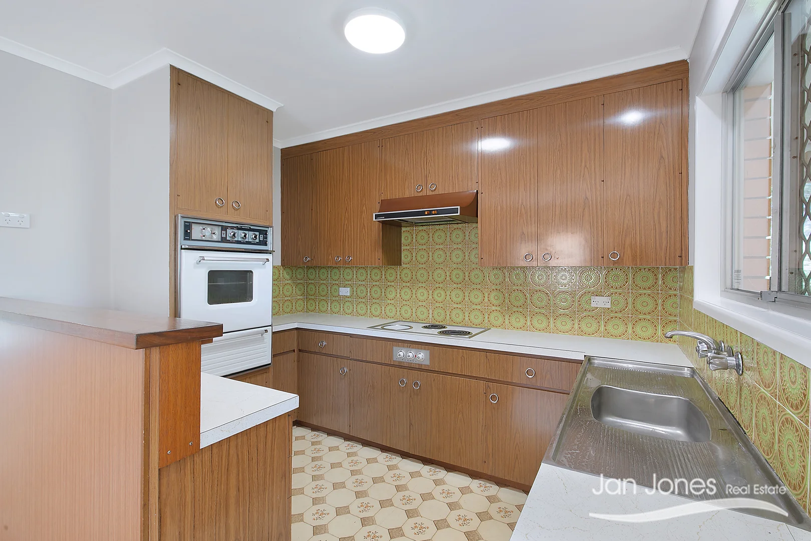 Additional image 7 of 8 Deborah Street, Clontarf QLD 4019