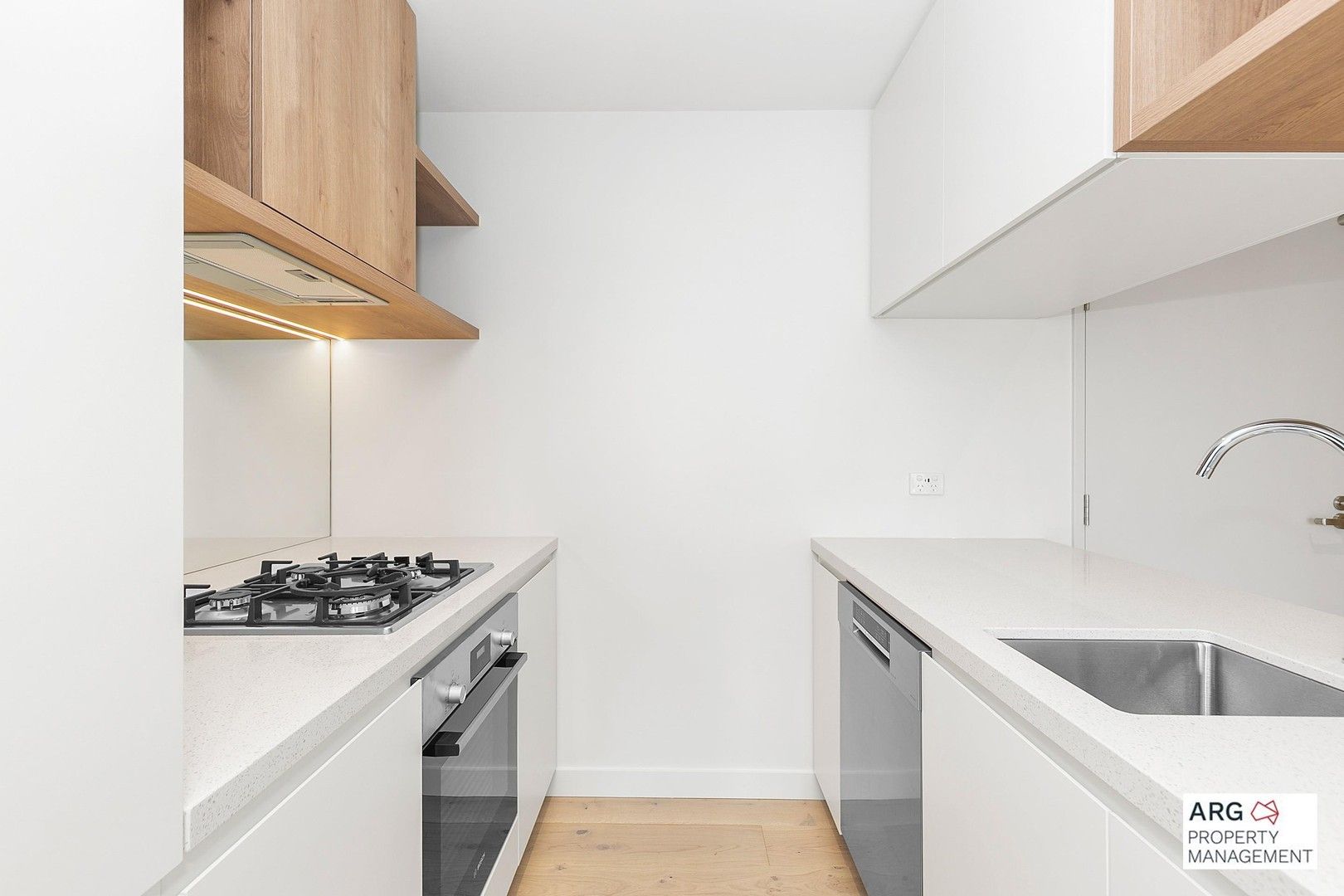1 bedrooms Apartment / Unit / Flat in 2004/259 Normanby Road SOUTH MELBOURNE VIC, 3205