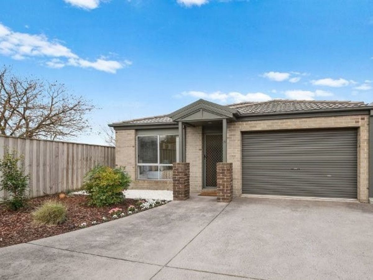 3 bedrooms Apartment / Unit / Flat in 14/6-16 Diston Court PAKENHAM VIC, 3810