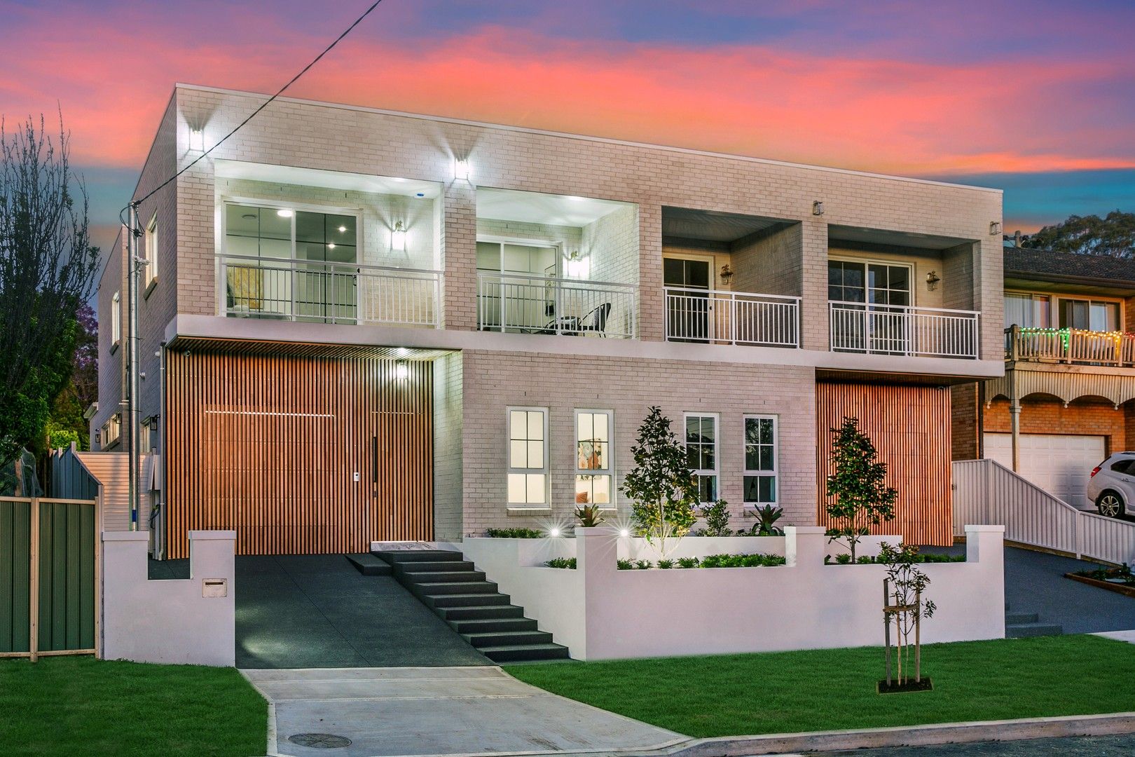 5 bedrooms House in 3 Tucabia Avenue GEORGES HALL NSW, 2198