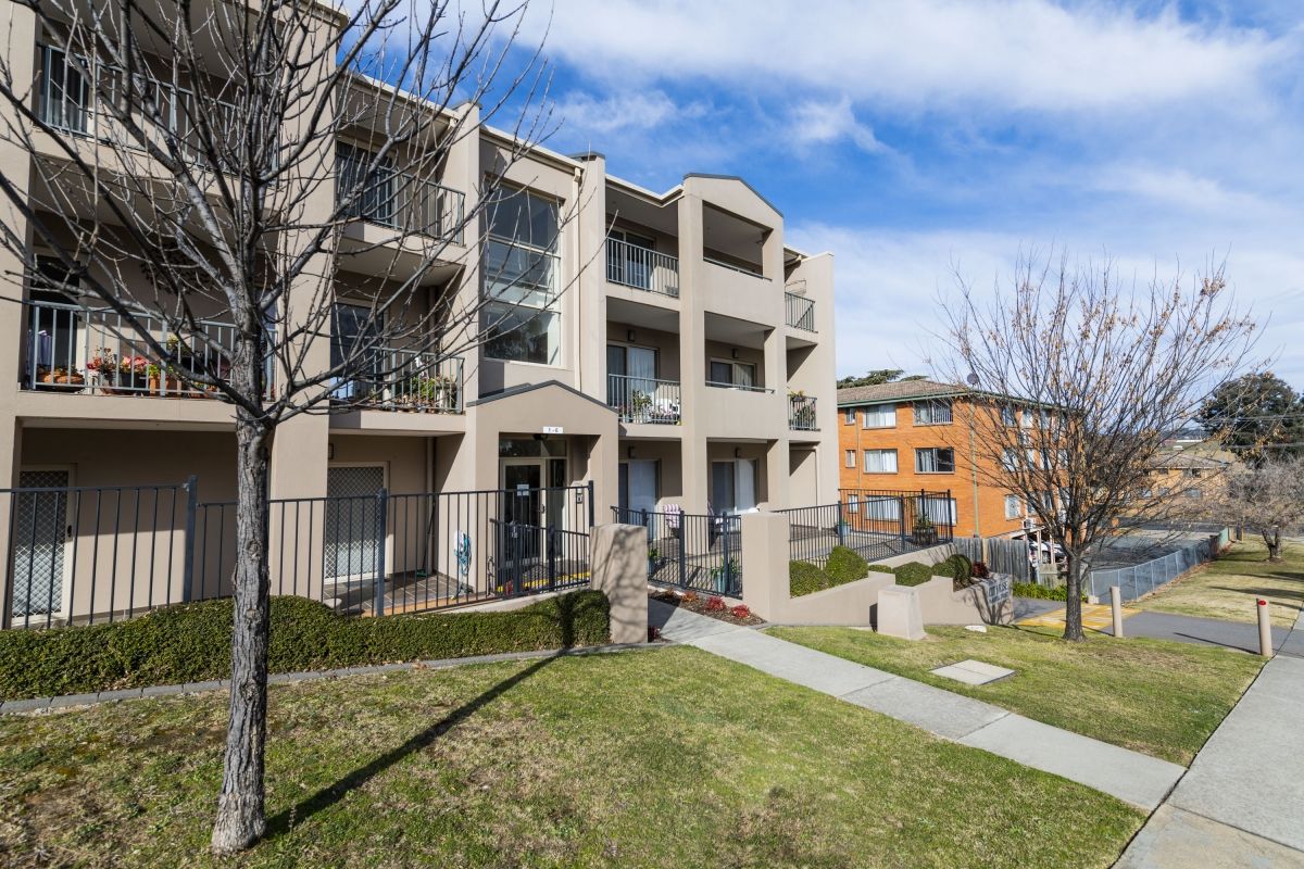 2 43 Antill Street Queanbeyan Nsw 2620 Domain
