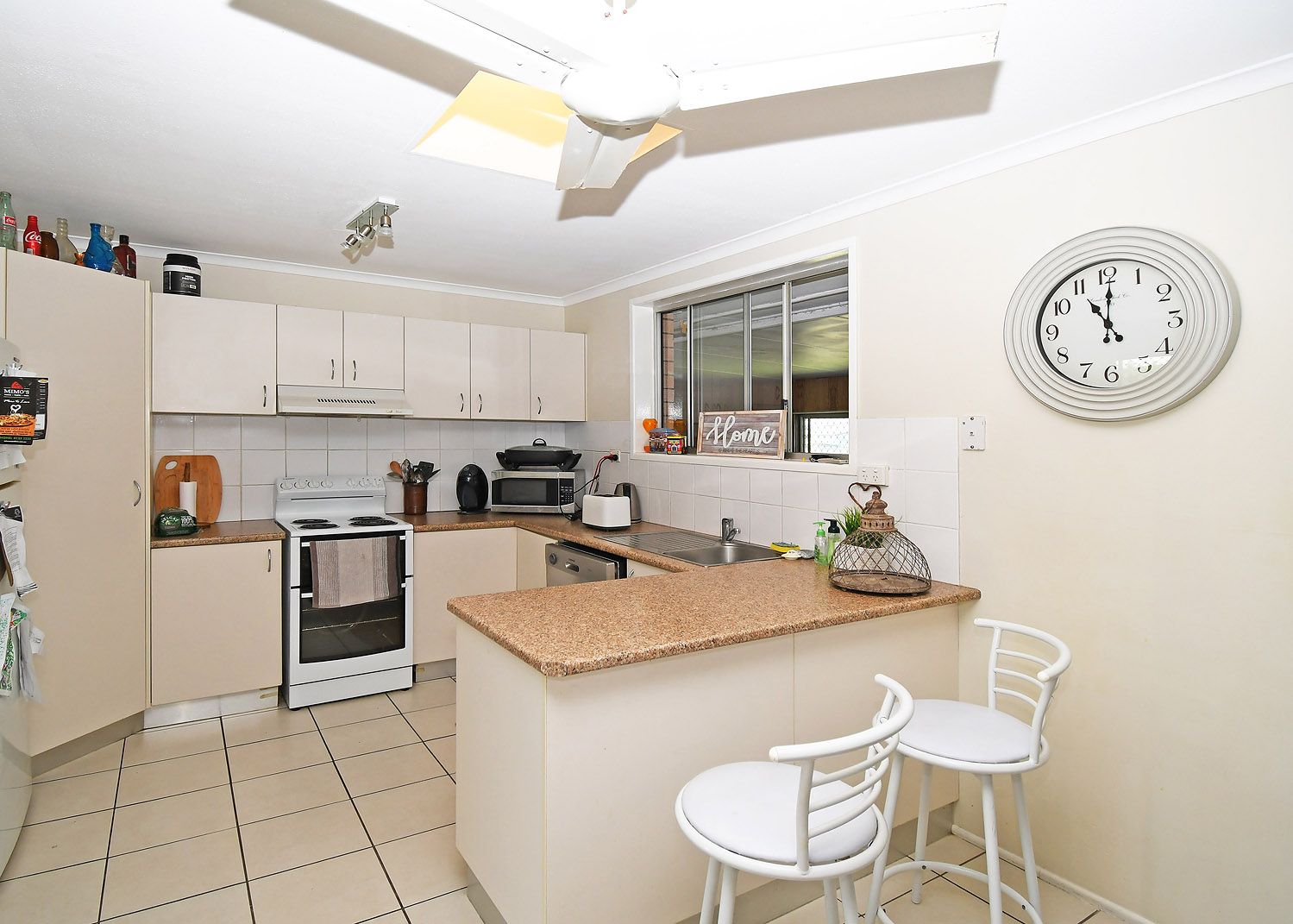 11 Southerden Street, Torquay QLD 4655, Image 2