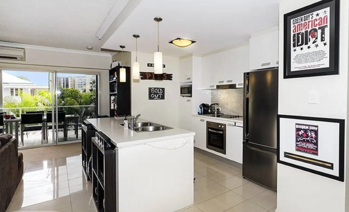 Additional image 3 of 2/1-3 Sydney Street, Redcliffe QLD 4020