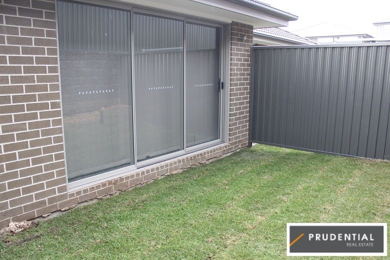 2 bedrooms House in 66a Oaklands Circuit GREGORY HILLS NSW, 2557