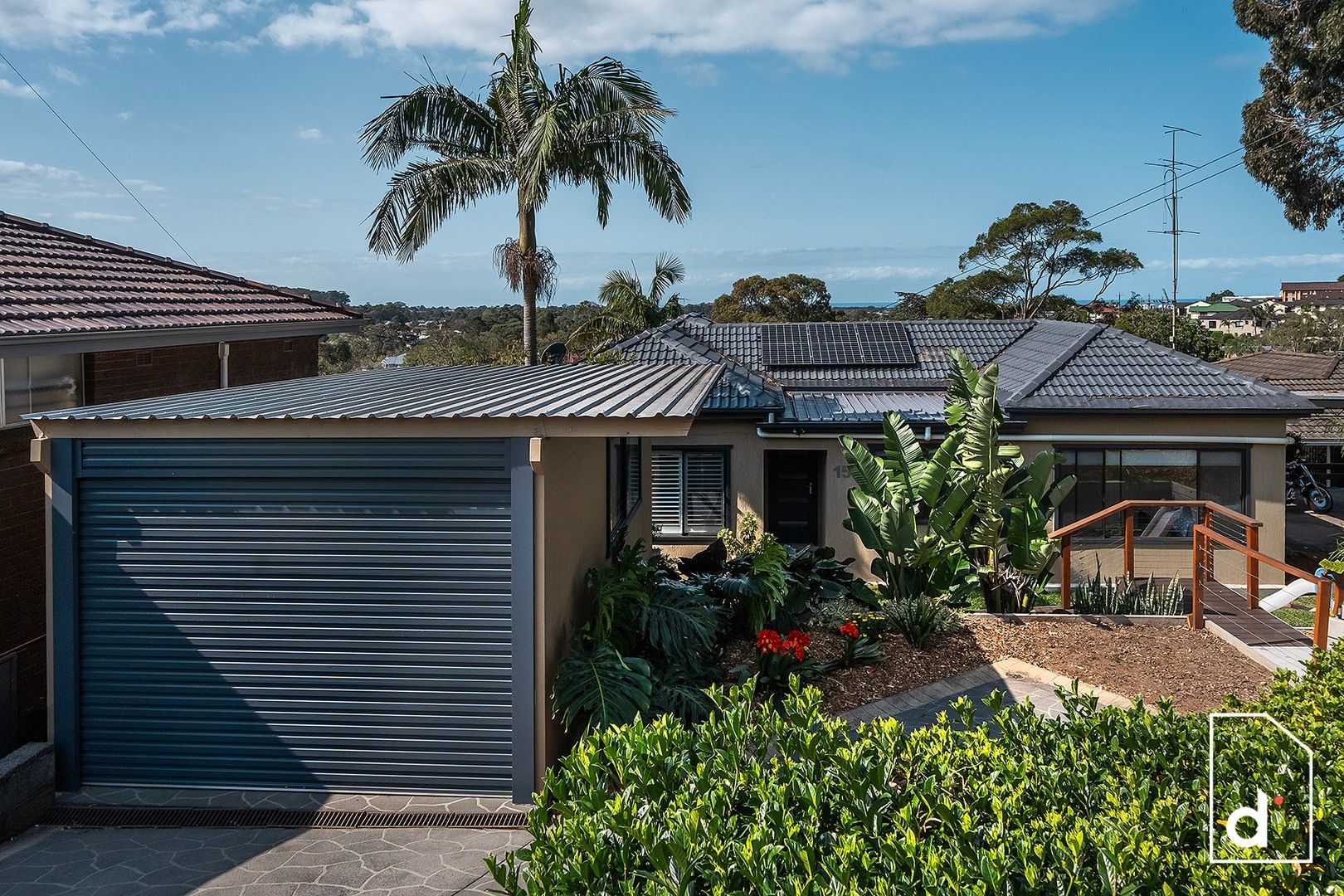 4 bedrooms House in 15 Ian Bruce Crescent BALGOWNIE NSW, 2519