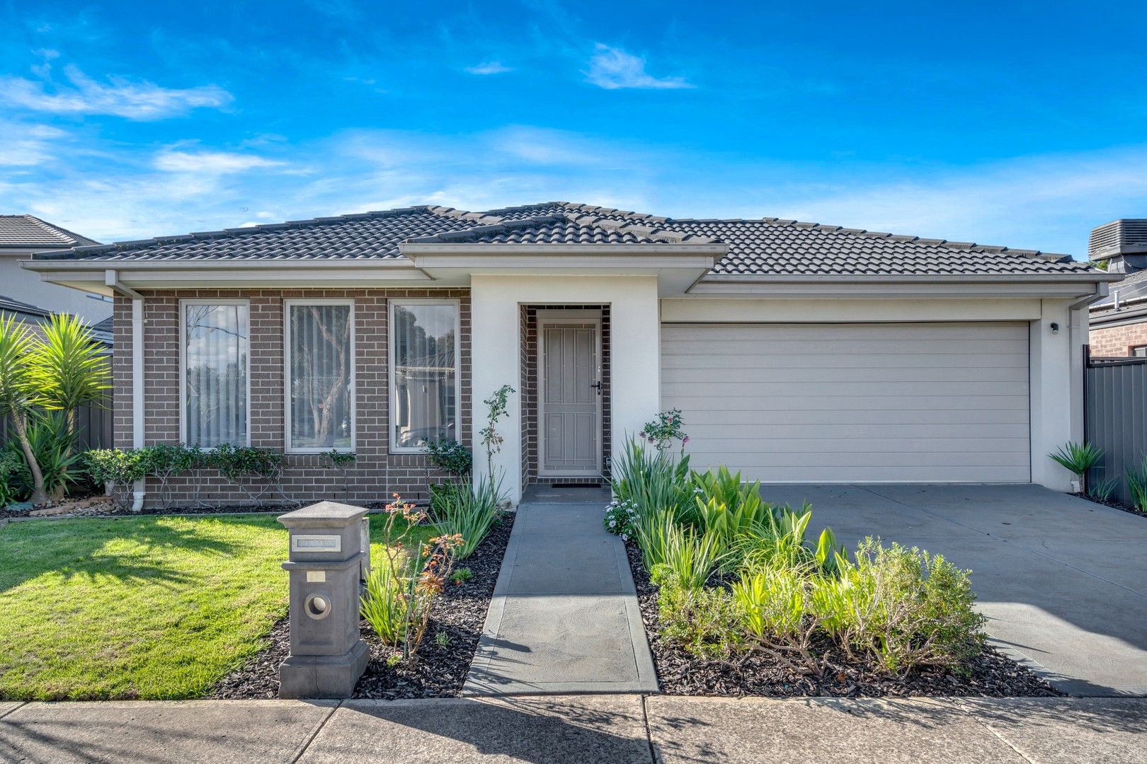 16 Dashing Road, Craigieburn VIC 3064, Image 0