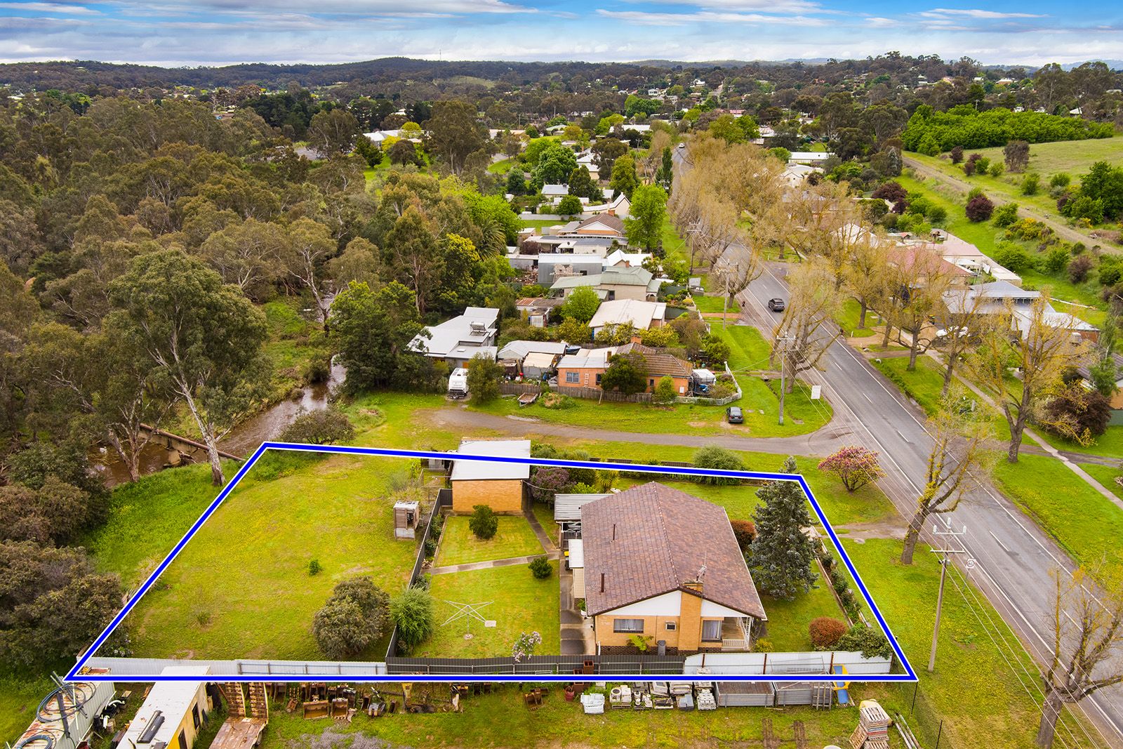 2 Main Road, Campbells Creek VIC 3451, Image 0