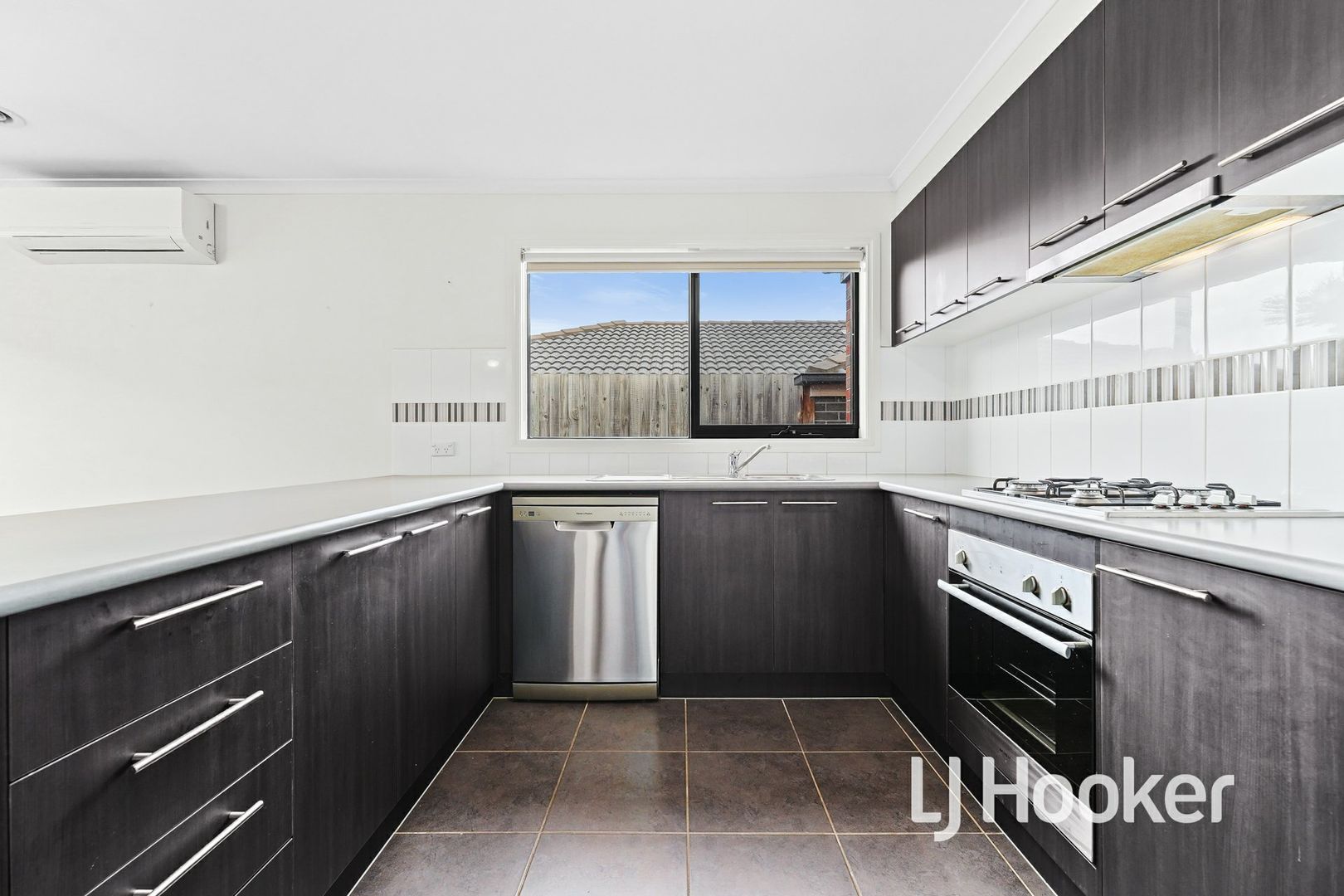 24/107 Army Road, Pakenham VIC 3810, Image 2