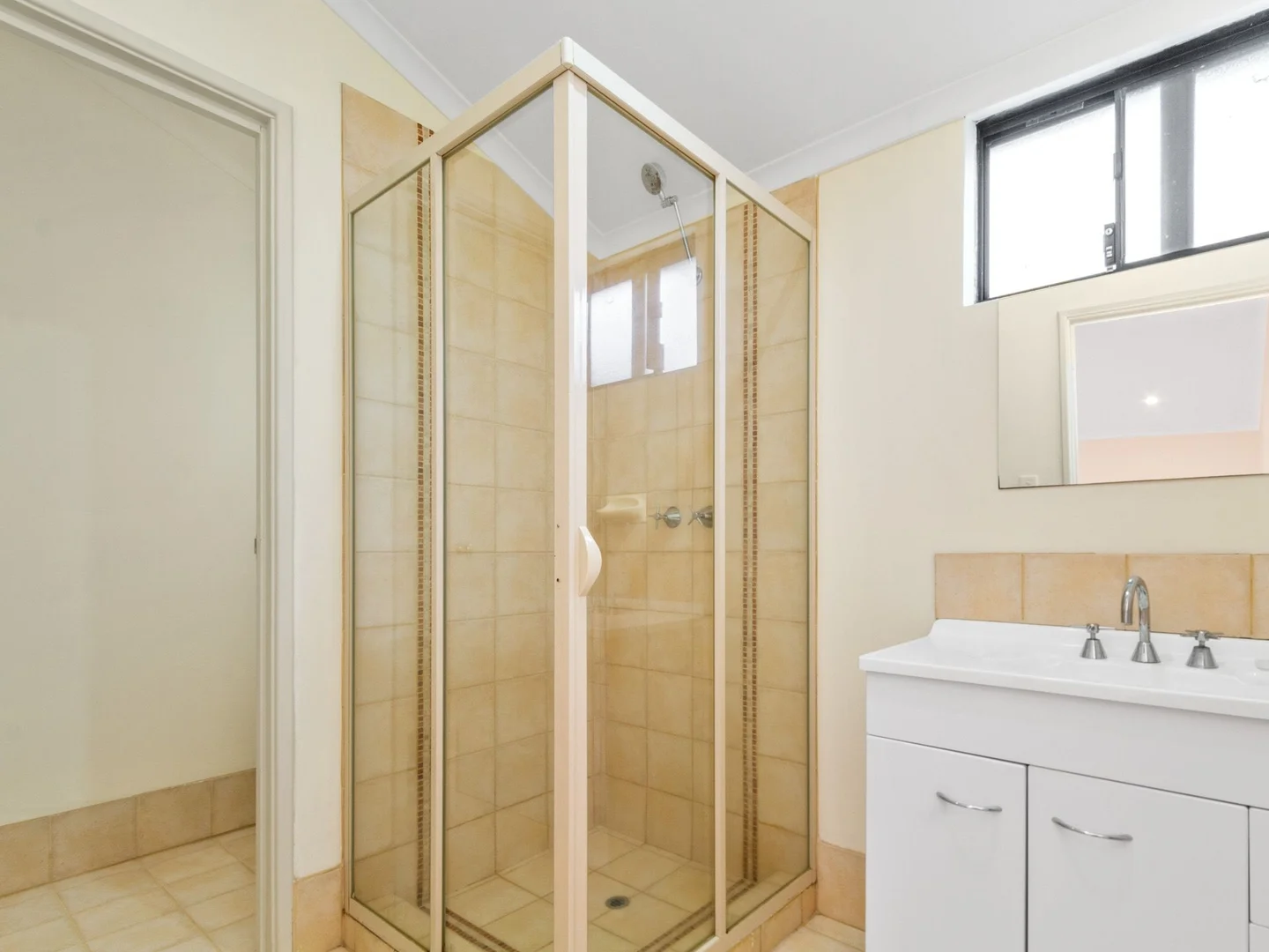 Additional image 15 of 77b Eldorado Street, Tuart Hill WA 6060