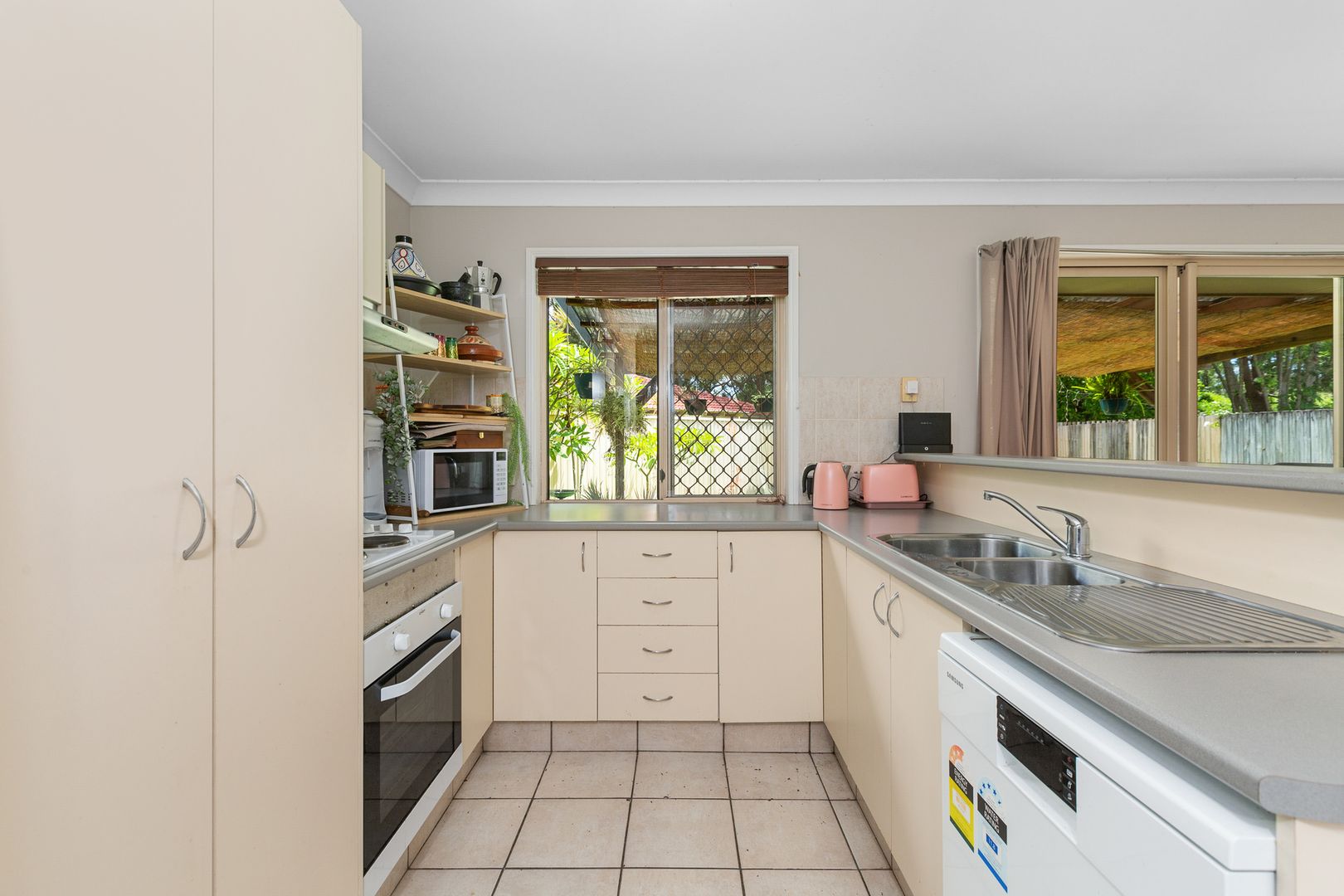 2/20 Mollys Place, Currumbin Waters QLD 4223, Image 2