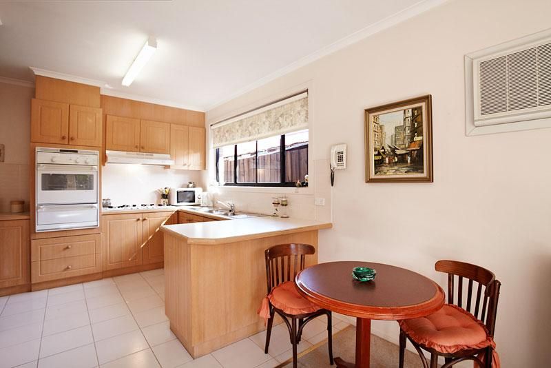 2/1 Orient Grove, PRESTON WEST VIC 3072, Image 2