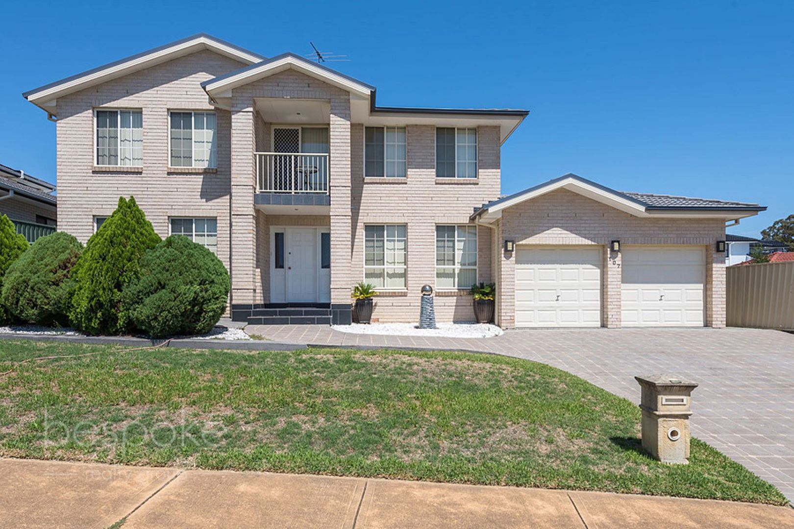 107 Glengarry Drive, Glenmore Park Property History & Address