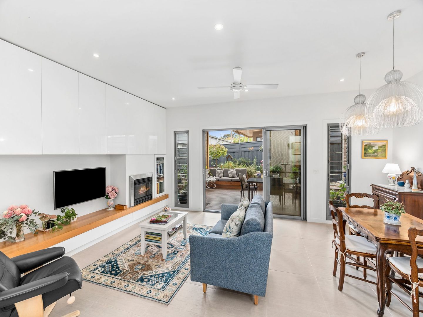8 Dundee Place, Newtown VIC 3220, Image 1