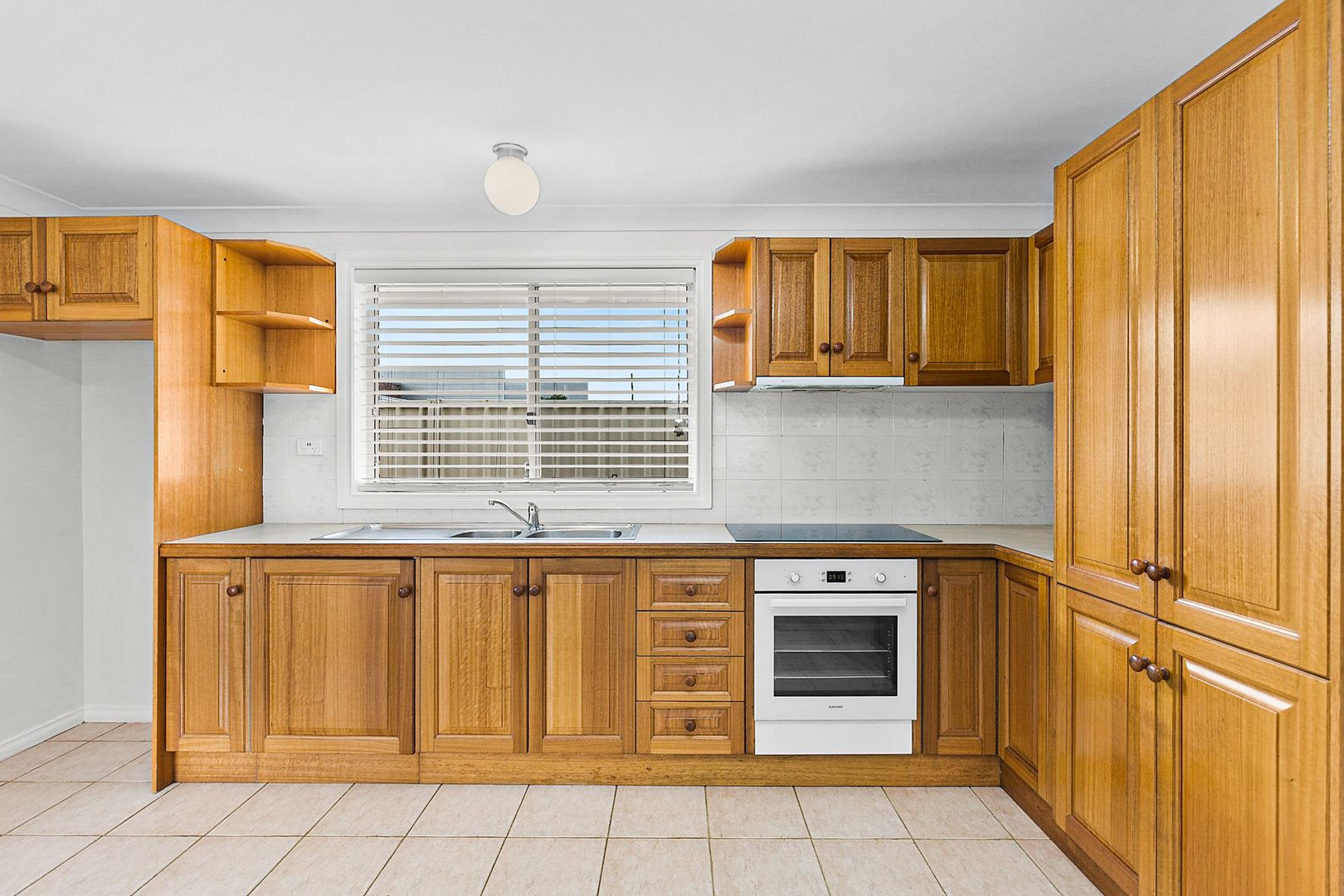 3/33 Farrell Street, Balgownie NSW 2519, Image 2